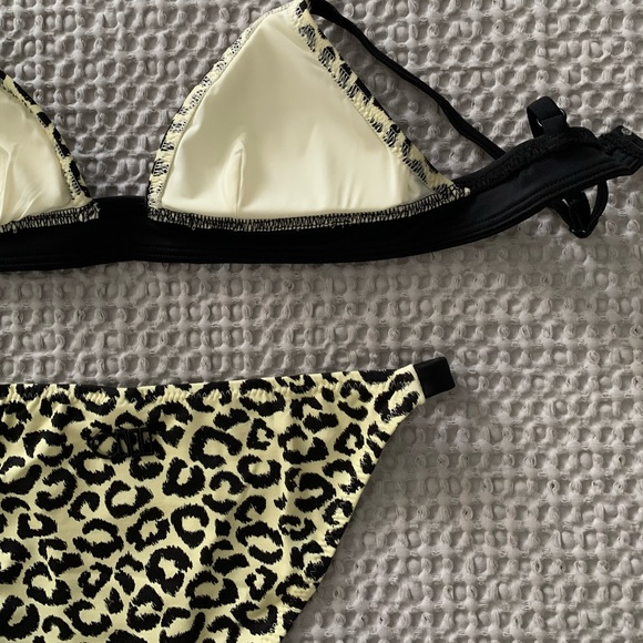 NWT Solid & Striped Morgan Leopard Print Top And Bottom Two-Piece Bikini Size XS - Picture 7 of 10